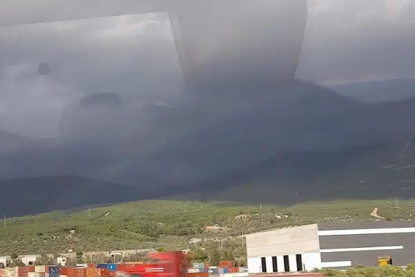 Izmir Otogar Otopark - Resim 10