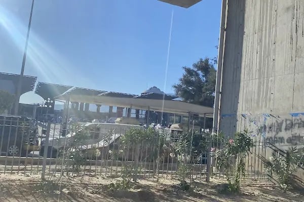 Izmir Otogar Otopark - Resim 15