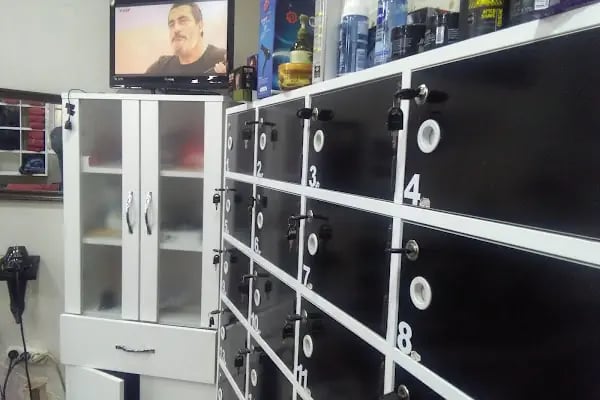 Akyurt Kürşat Erkek Kuaförü - Resim 4
