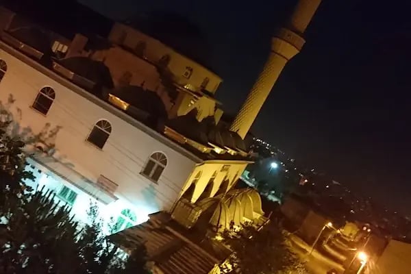 Çayırova Müftülüğü Özgürlük Mahallesi Nur Cami - Resim 6