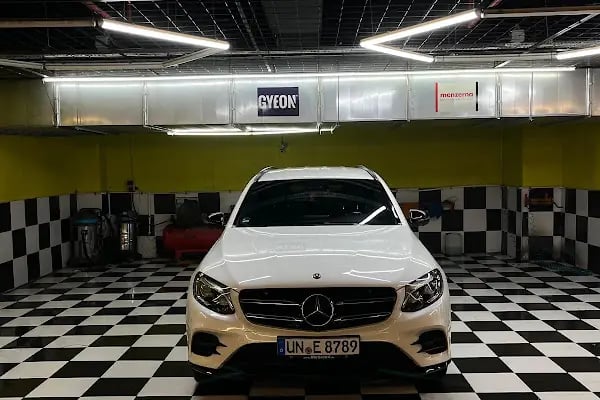 SP CAR DETAİLİNG OTO YIKAMA VE TEMİZLİK HİZMETLERİ 10 BURDA AVM - Resim 1
