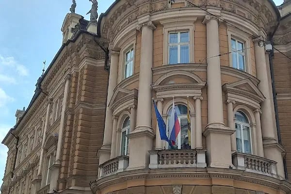 Slovenya Büyükelçiliği - Resim 4