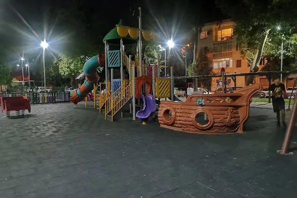 Tğm. Ali Rıza Akıncı Parkı - Resim 6