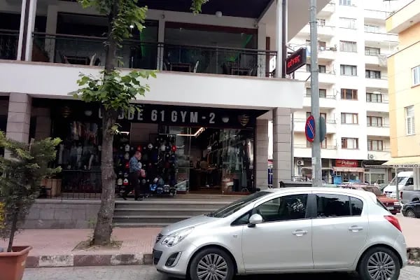 Cadde 61 Giyim Mağazaları - Resim 2