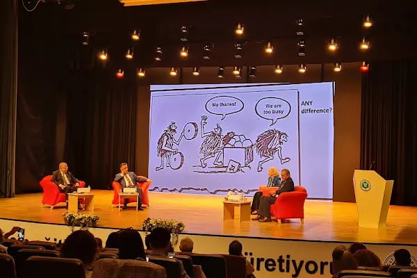 Kocaeli Üniversitesi Kültür Ve Kongre Merkez - Resim 6