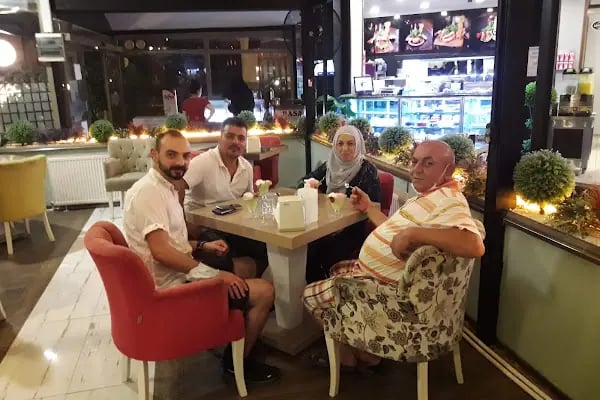 Caramel Cafe&amp;Patisserie - Resim 14