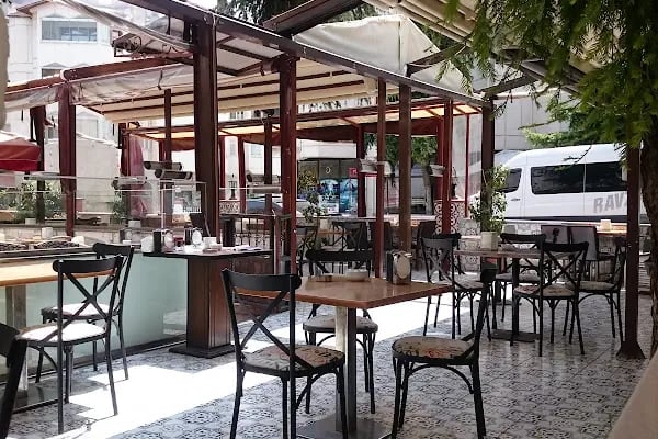 Caramel Cafe&amp;Patisserie - Resim 6