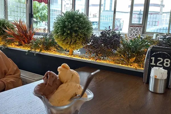 Caramel Cafe&amp;Patisserie - Resim 3
