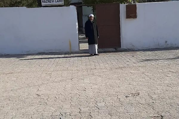 Haznevi camii - Resim 2
