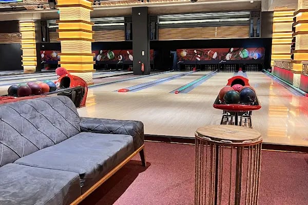 Play Bowling - Resim 2