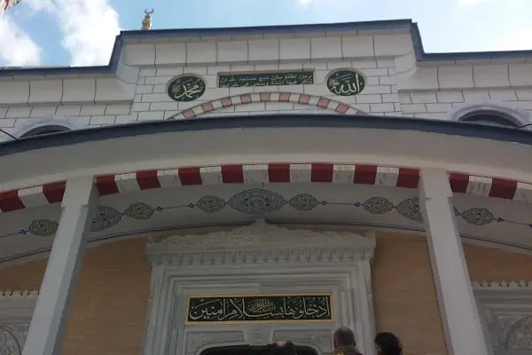 Orhangazi Cami - Resim 18