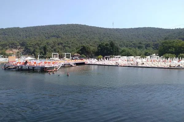 Ada Beach Club - Resim 6
