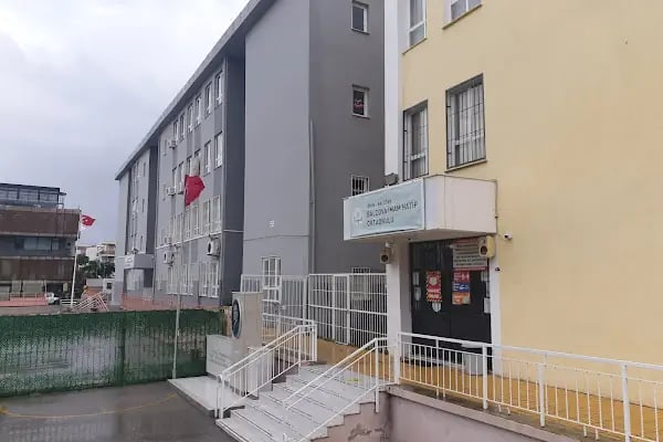 Balçova İmam HAtip Ortaokulu - Resim 1