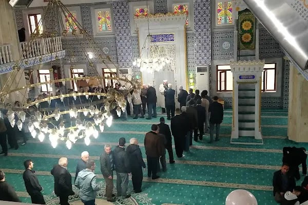 Kızılpınar Merkez Cami - Resim 13