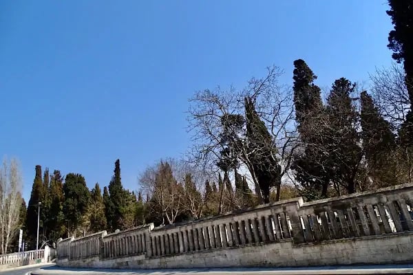 Karacaahmet Mezarlığı - Resim 4