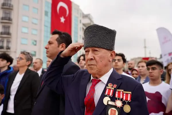 Ataşehir Atatürk Anıtı - Resim 4
