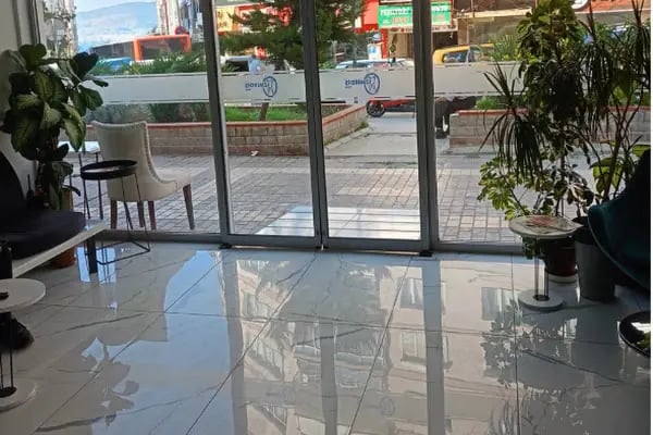 Özel İzmirdiş Ağız ve Diş Sağlığı Polikliniği Yeşilyurt Şubesi - Resim 6