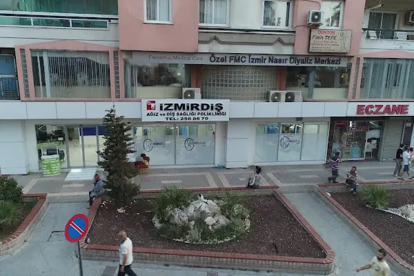 Özel İzmirdiş Ağız ve Diş Sağlığı Polikliniği Yeşilyurt Şubesi - Resim 17
