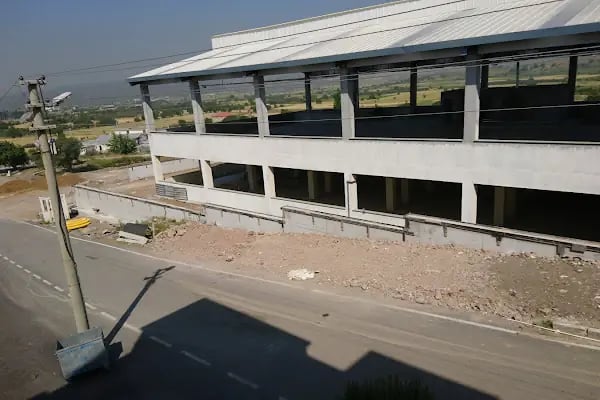 Helvacı kapalı pazar yeri - Resim 2