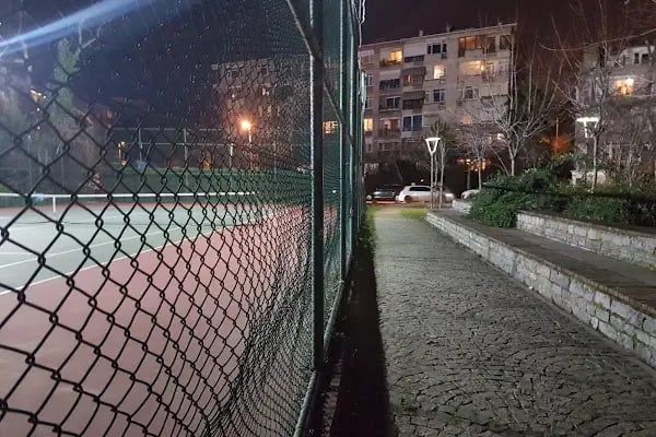 Yoğurtçu Parkı Tenis Kortu - Resim 12