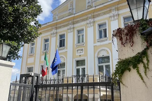 Consolato Generale d’Italia - Resim 8