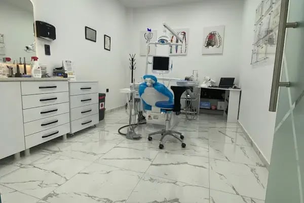 ÖZEL DENT RUMELİ AĞIZ VE DİŞ SAĞLIĞI POLİKLİNİĞİ - Resim 6
