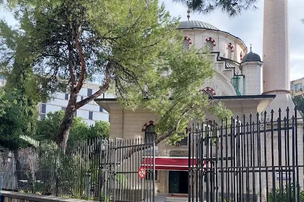 Alsancak Hocazade Camii - Resim 6