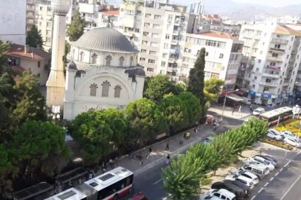 Alsancak Hocazade Camii - Resim 11
