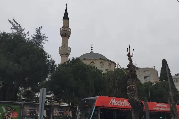 Alsancak Hocazade Camii - Resim 13