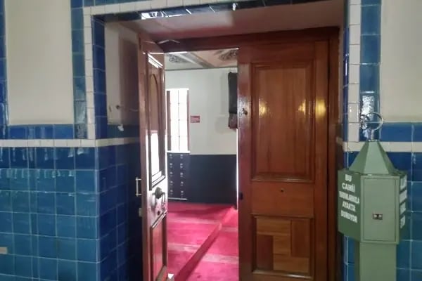 Alsancak Hocazade Camii - Resim 16