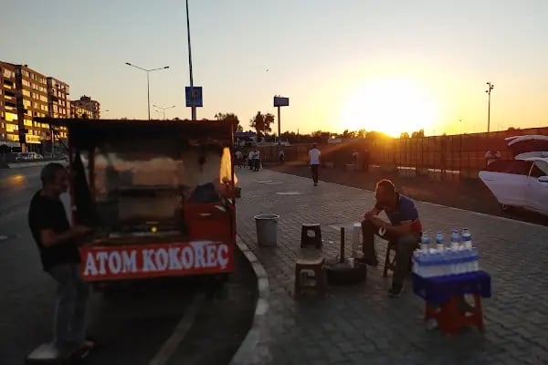 Üçkuyular Pazaryeri Otobüs Durağı - Resim 12