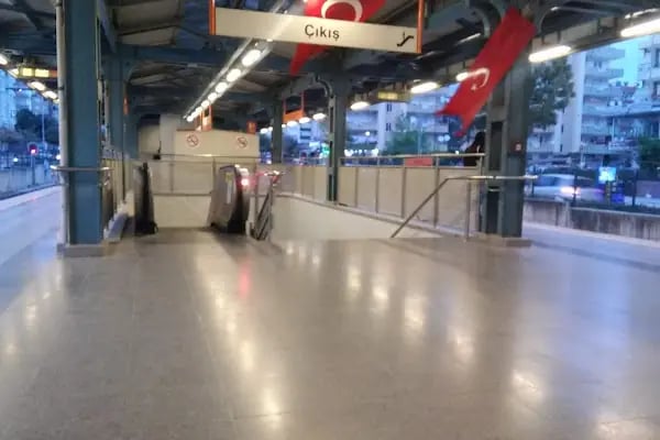 Metro İstasyonu - Resim 4
