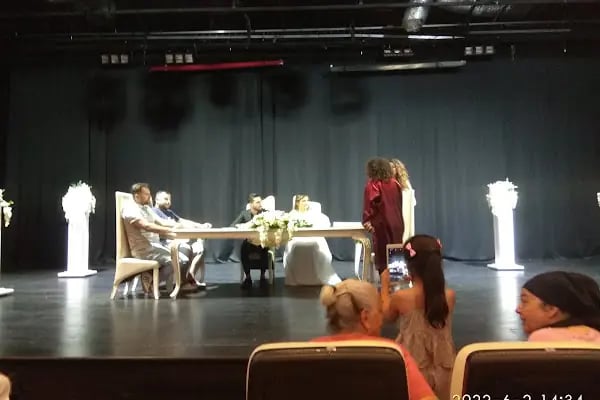 Konak Belediyesi Selahattin Akçiçek Kültür Merkezi - Resim 2