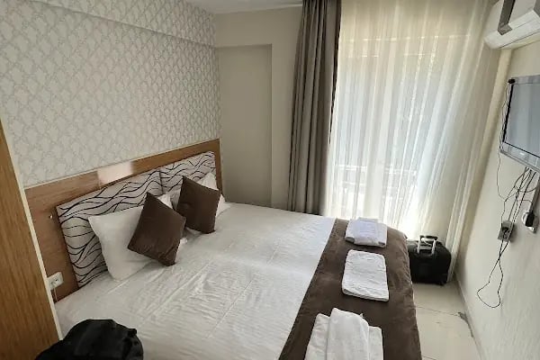 Büyükada Görkemli Hotel&Cafe - Resim 2