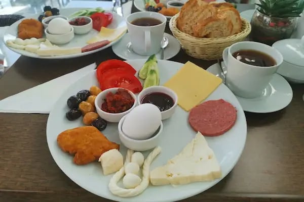 Büyükada Görkemli Hotel&Cafe - Resim 6