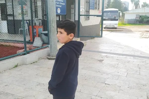 Seyfi Ali Türkoğlu - Şafak Erdur Futbol Sahası (Akdeniz Belediyesi) - Resim 18