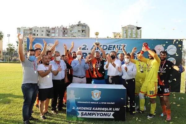 Seyfi Ali Türkoğlu - Şafak Erdur Futbol Sahası (Akdeniz Belediyesi) - Resim 7