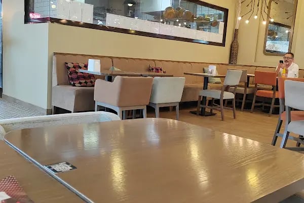 Yalçın Kardeşler Kozmetik Bay & Bayan Kuaför Market - Resim 5