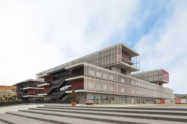 İstanbul Medeniyet Üniversitesi Orhanlı Yerleşkesi - Resim 13