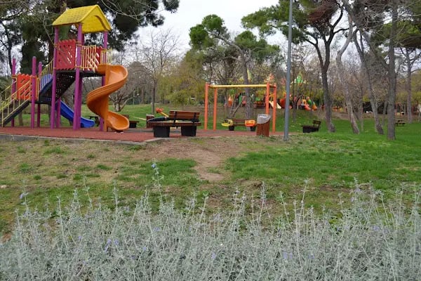 Atatürk ormanı çocuk park alanı - Resim 2