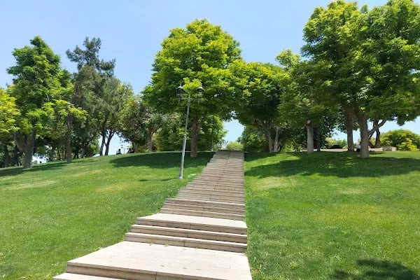 Alaaddin Tepesi Parkı - Resim 12