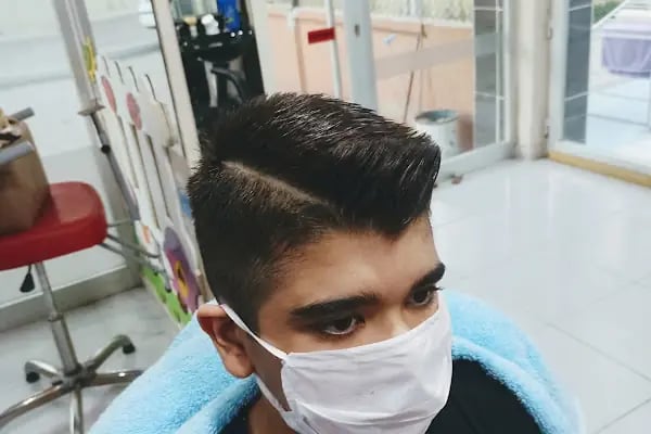 Cem Gülmüş erkek kuaför salonu - Resim 14