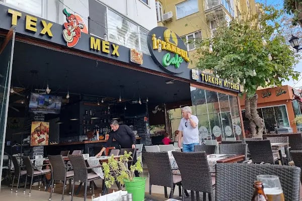 Cafe İstanbul - Resim 15