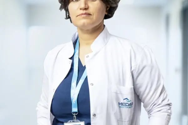 Op. Dr. Yasemin Yarar Kıvrak - Resim 4
