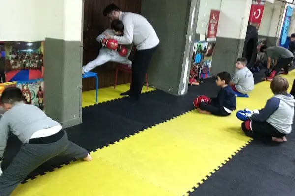 Öz-Er Gençlik Ve Spor Kulübü - Resim 8
