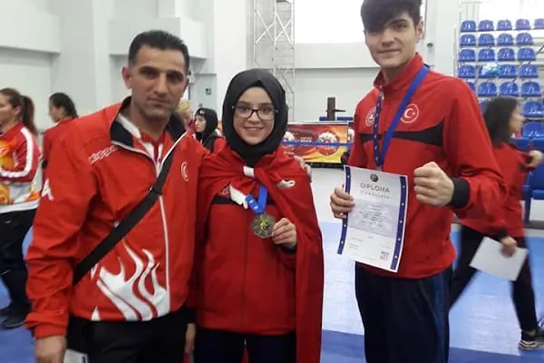 Öz-Er Gençlik Ve Spor Kulübü - Resim 17