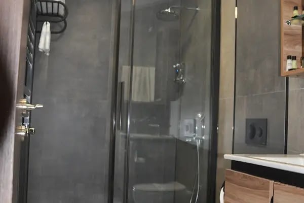 Golaz Suit Otel - Resim 13