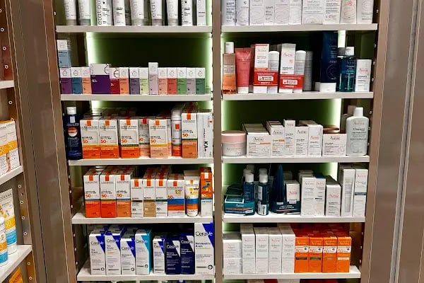 Istanbul Airport Pharmacy Wellness Port Eczanesi - Resim 6