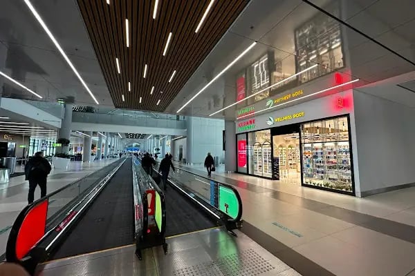 Istanbul Airport Pharmacy Wellness Port Eczanesi - Resim 4
