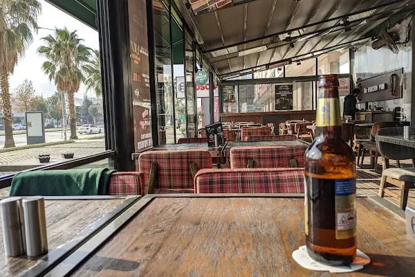 Sir Winston Pub Balçova - Resim 13